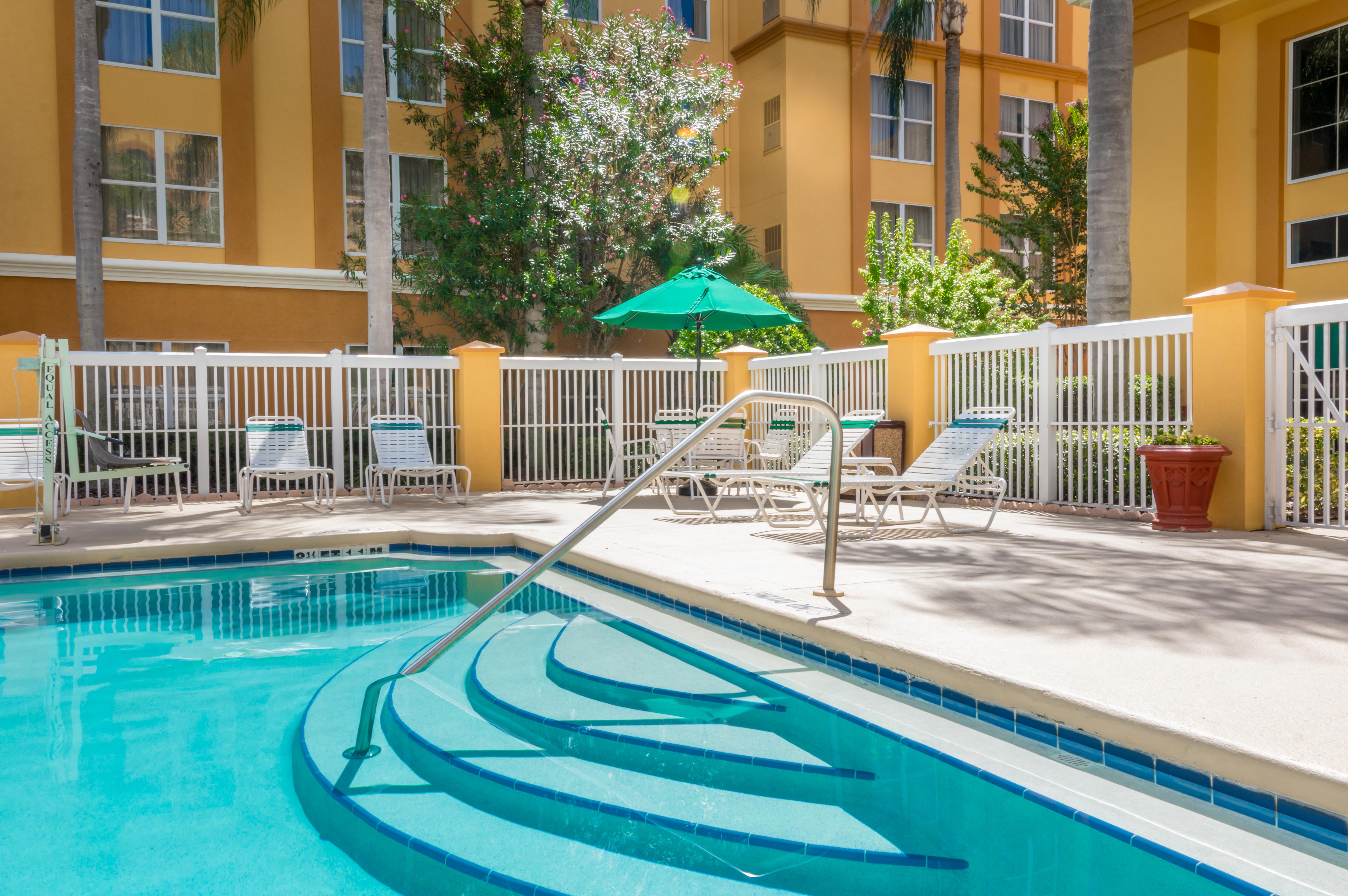 Surestay Plus By Best Western Orlando Лей Буена Виста Екстериор снимка