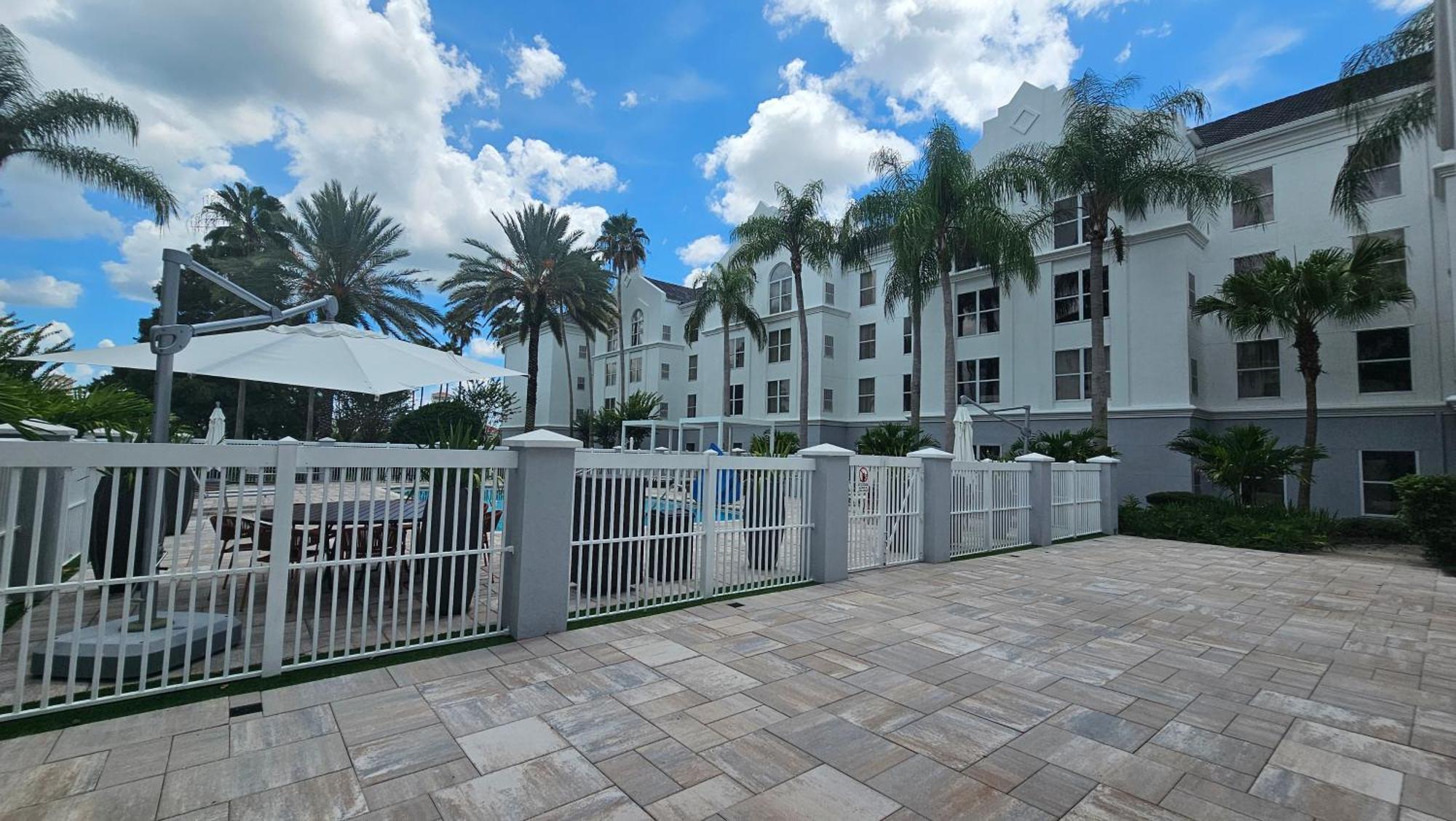 Surestay Plus By Best Western Orlando Лей Буена Виста Екстериор снимка