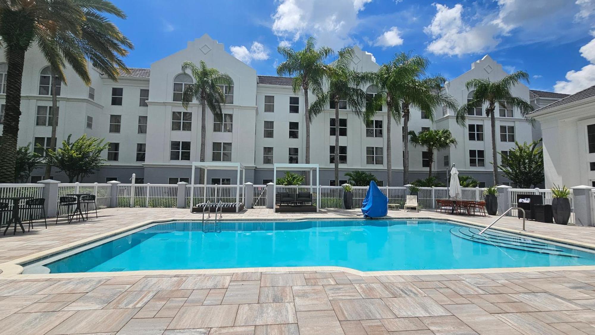 Surestay Plus By Best Western Orlando Лей Буена Виста Екстериор снимка