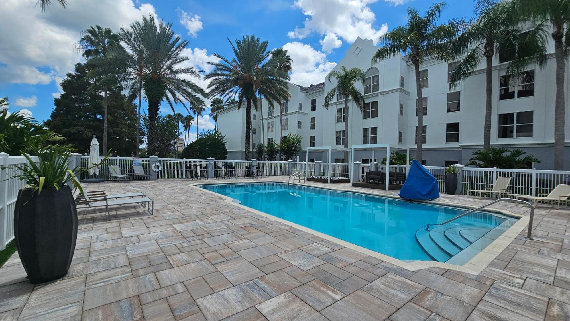 Surestay Plus By Best Western Orlando Лей Буена Виста Екстериор снимка