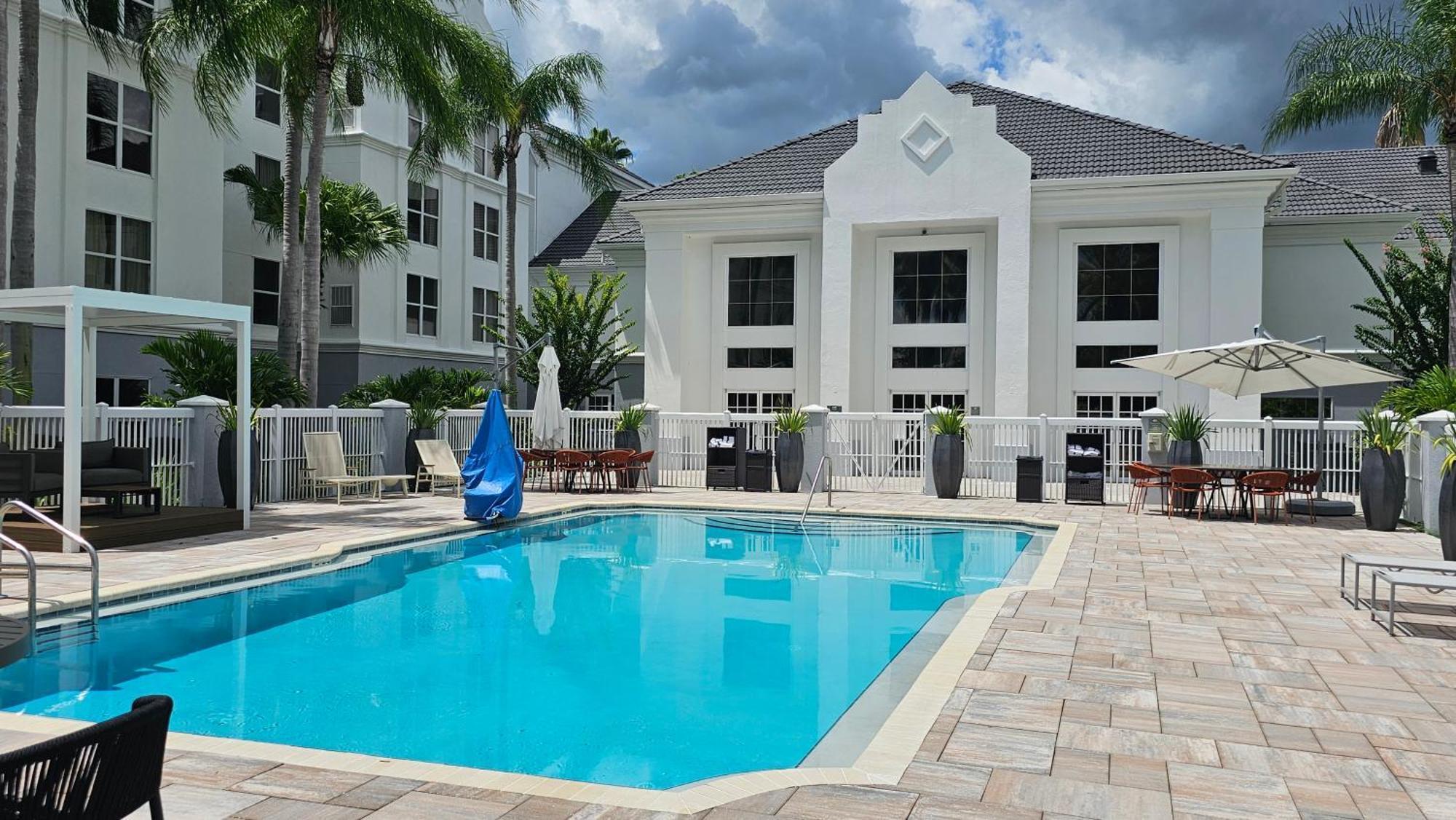 Surestay Plus By Best Western Orlando Лей Буена Виста Екстериор снимка